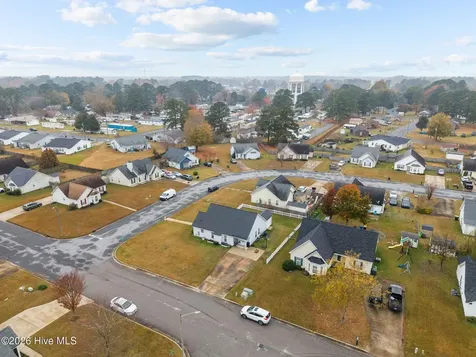 306 Johnson Lane Winterville NC 28590