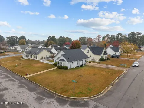306 Johnson Lane Winterville NC 28590