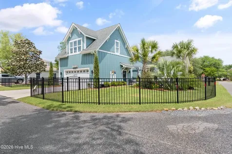 515 Sir Williams Southport NC 28461
