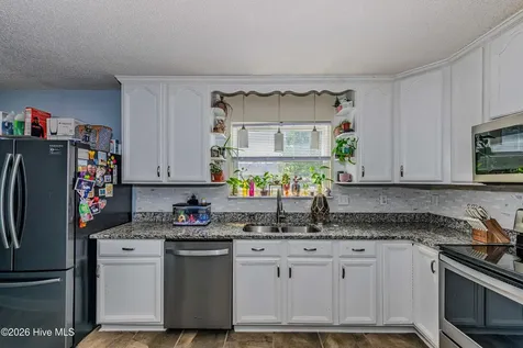 408 Cardinal Road Jacksonville NC 28546