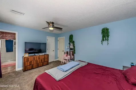 408 Cardinal Road Jacksonville NC 28546