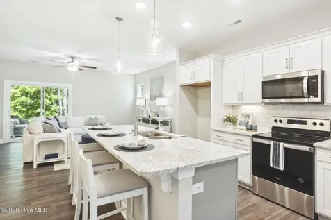 308 Lusterleaf Lane Shallotte NC 28470