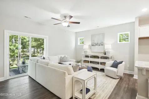 308 Lusterleaf Lane Shallotte NC 28470