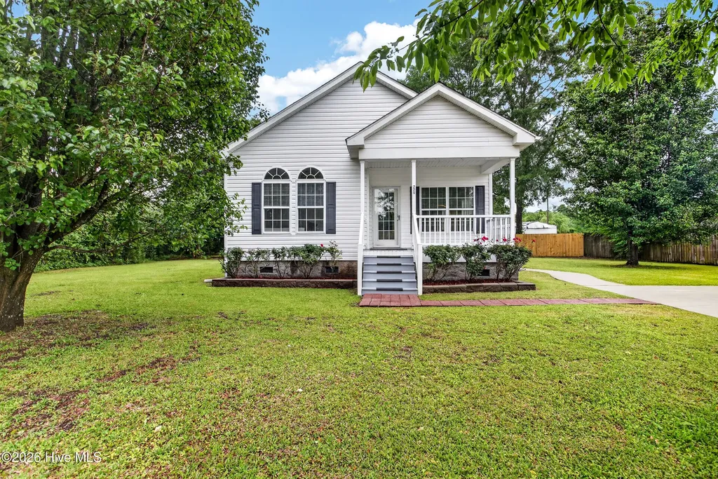 225 Boyington Drive Midway Park NC 28544