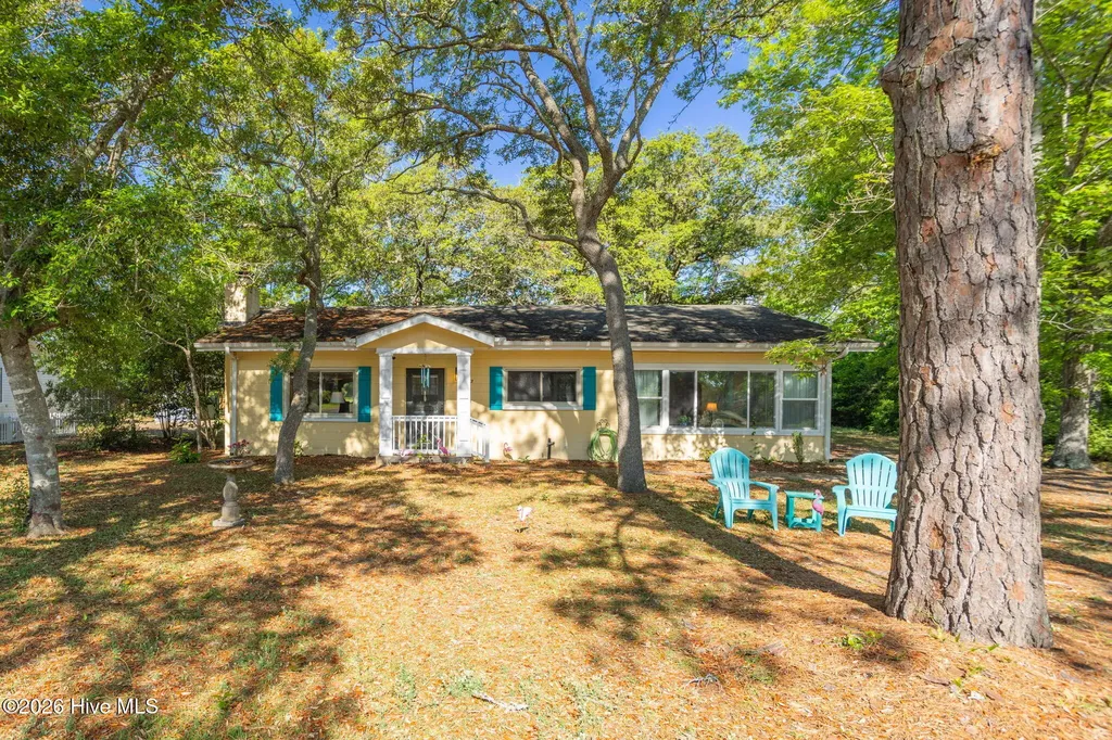 313 Mercer Street Oak Island NC 28465