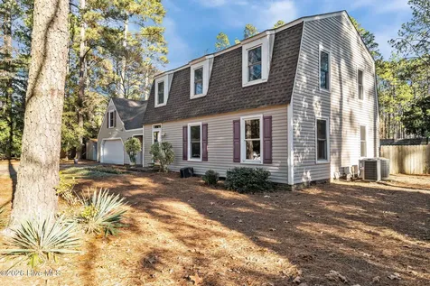 215 Canterbury Road Southern Pines NC 28387