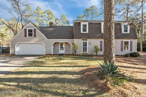 215 Canterbury Road Southern Pines NC 28387