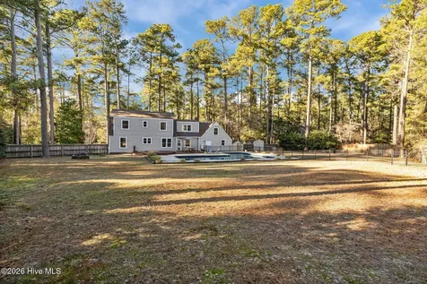 215 Canterbury Road Southern Pines NC 28387