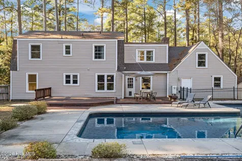 215 Canterbury Road Southern Pines NC 28387