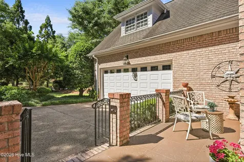 1036 Arboretum Drive Wilmington NC 28405