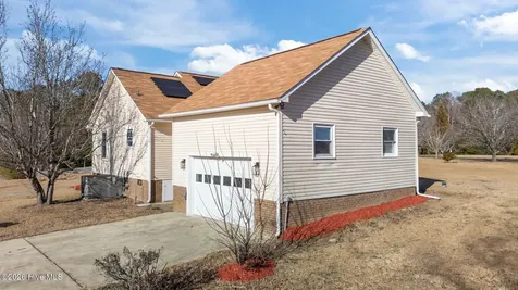 54 Lynn Lane Selma NC 27576