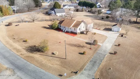 54 Lynn Lane Selma NC 27576