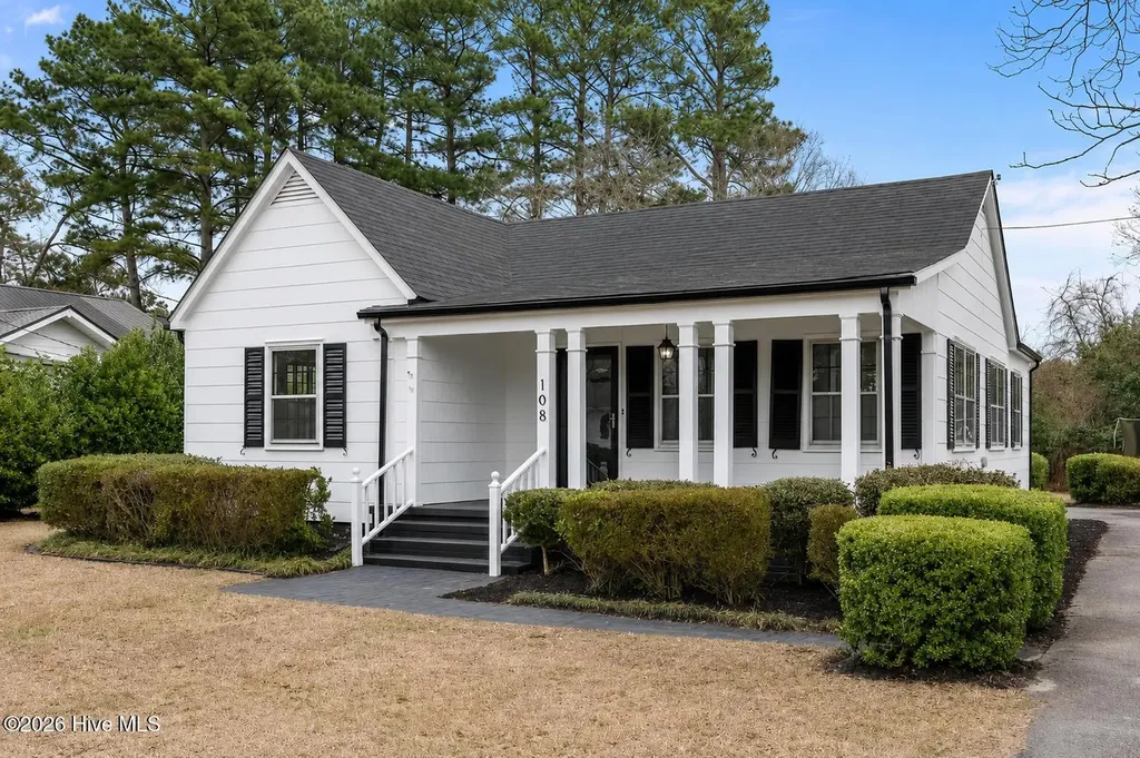 108 N Watauga Avenue Dunn NC 28334