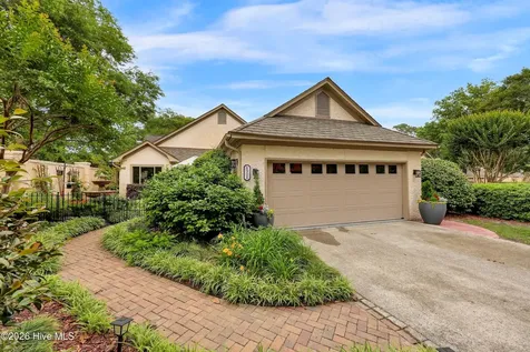 1921 Prestwick Lane Wilmington NC 28405