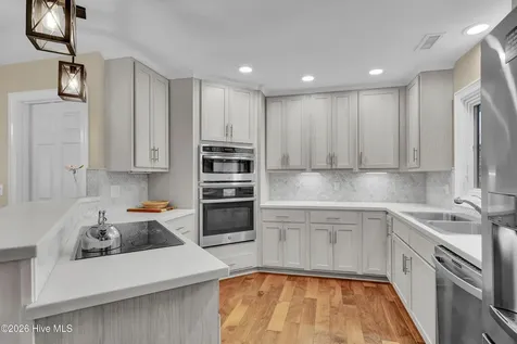 1921 Prestwick Lane Wilmington NC 28405