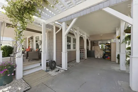 105 S Webb Street Swansboro NC 28584