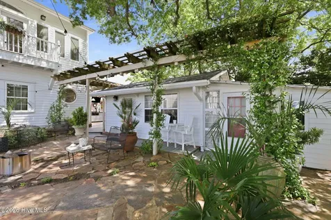 105 S Webb Street Swansboro NC 28584