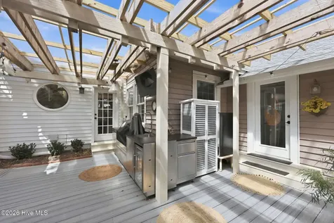105 S Webb Street Swansboro NC 28584