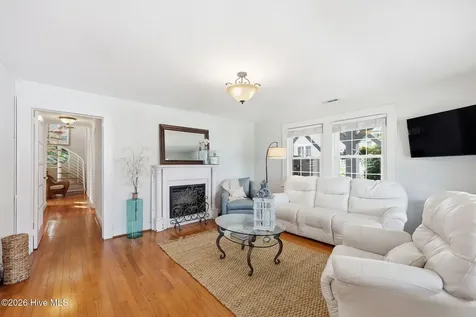 105 S Webb Street Swansboro NC 28584