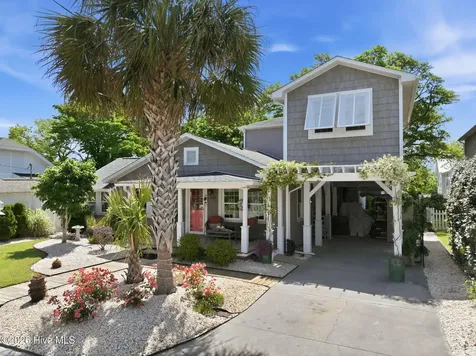 105 S Webb Street Swansboro NC 28584