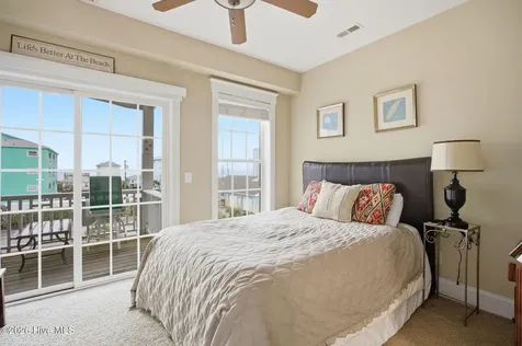 103 Charlotte Avenue Carolina Beach NC 28428