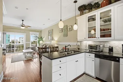 103 Charlotte Avenue Carolina Beach NC 28428