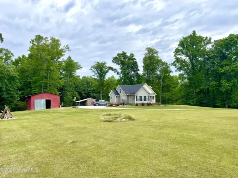 2088 Meadows Road Williamston NC 27892