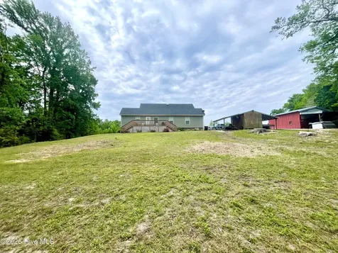 2088 Meadows Road Williamston NC 27892