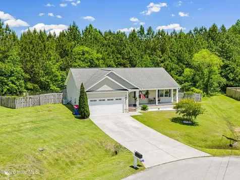 307 De Anza Court Maysville NC 28555