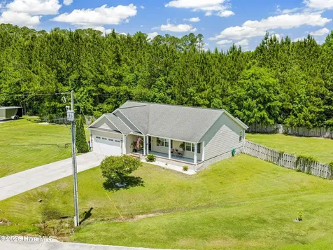 307 De Anza Court Maysville NC 28555