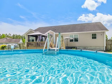 307 De Anza Court Maysville NC 28555