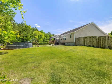 307 De Anza Court Maysville NC 28555
