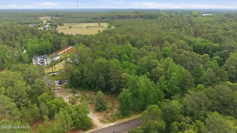 137 Callis Circle West End NC 27376