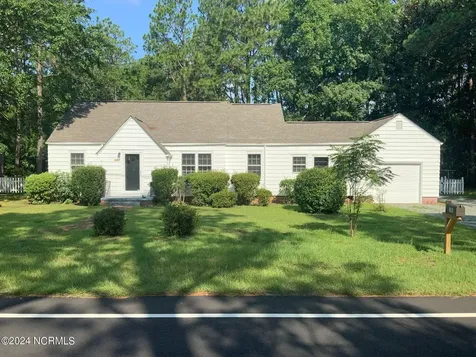 1101 N Poplar Street Aberdeen NC 28315