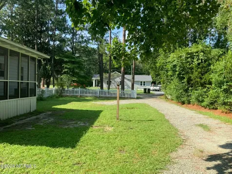1101 N Poplar Street Aberdeen NC 28315