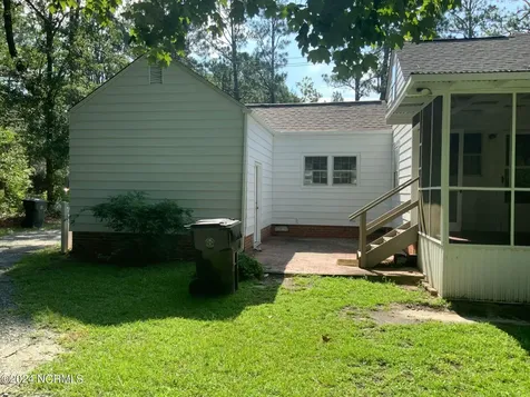 1101 N Poplar Street Aberdeen NC 28315