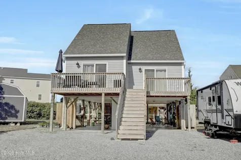 9003-9005 E 9th Street Surf City NC 28445
