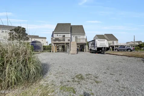 9003-9005 E 9th Street Surf City NC 28445