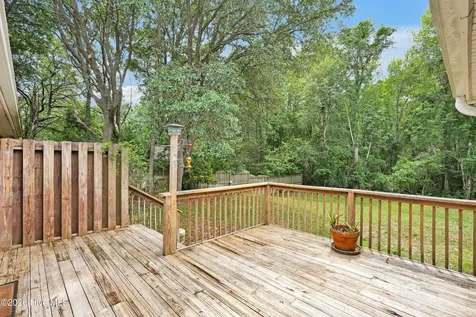 7004 Poplar Knoll Court Wilmington NC 28409