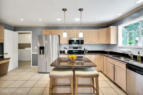 7004 Poplar Knoll Court Wilmington NC 28409