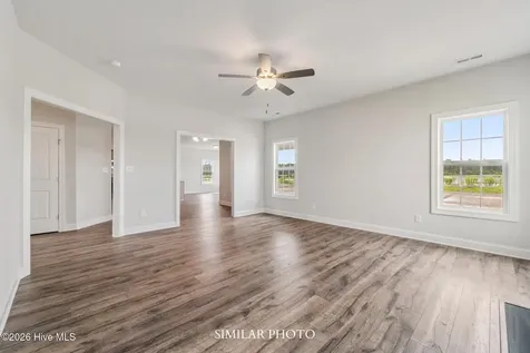 98 Twisted Vine Boulevard Jacksonville NC 28546