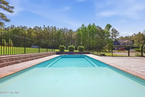 225 Dicks Hill Road Carthage NC 28327