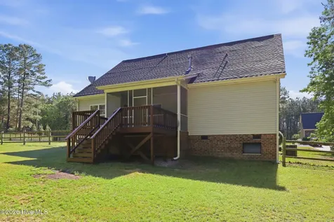 225 Dicks Hill Road Carthage NC 28327