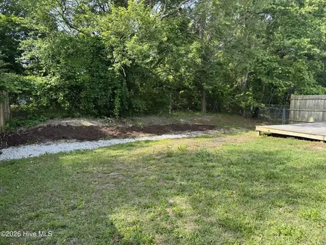 114 Charlton Road Hubert NC 28539
