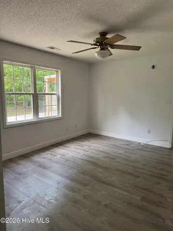 114 Charlton Road Hubert NC 28539