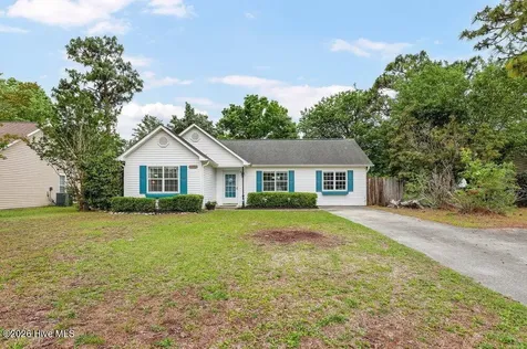 813 Autumn Leaves Court Wilmington NC 28411