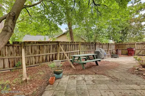 813 Autumn Leaves Court Wilmington NC 28411