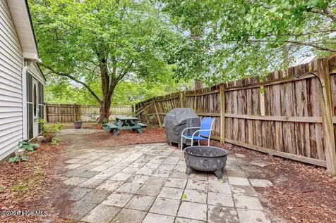 813 Autumn Leaves Court Wilmington NC 28411