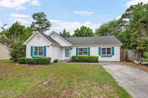 813 Autumn Leaves Court Wilmington NC 28411