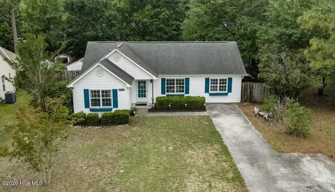 813 Autumn Leaves Court Wilmington NC 28411